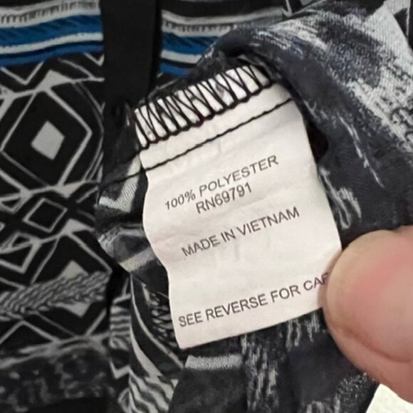 Sara Michelle Sleeveless, Semi-Sheer, Buttondown Top, Plus Size 2X - Picture 8 of 8